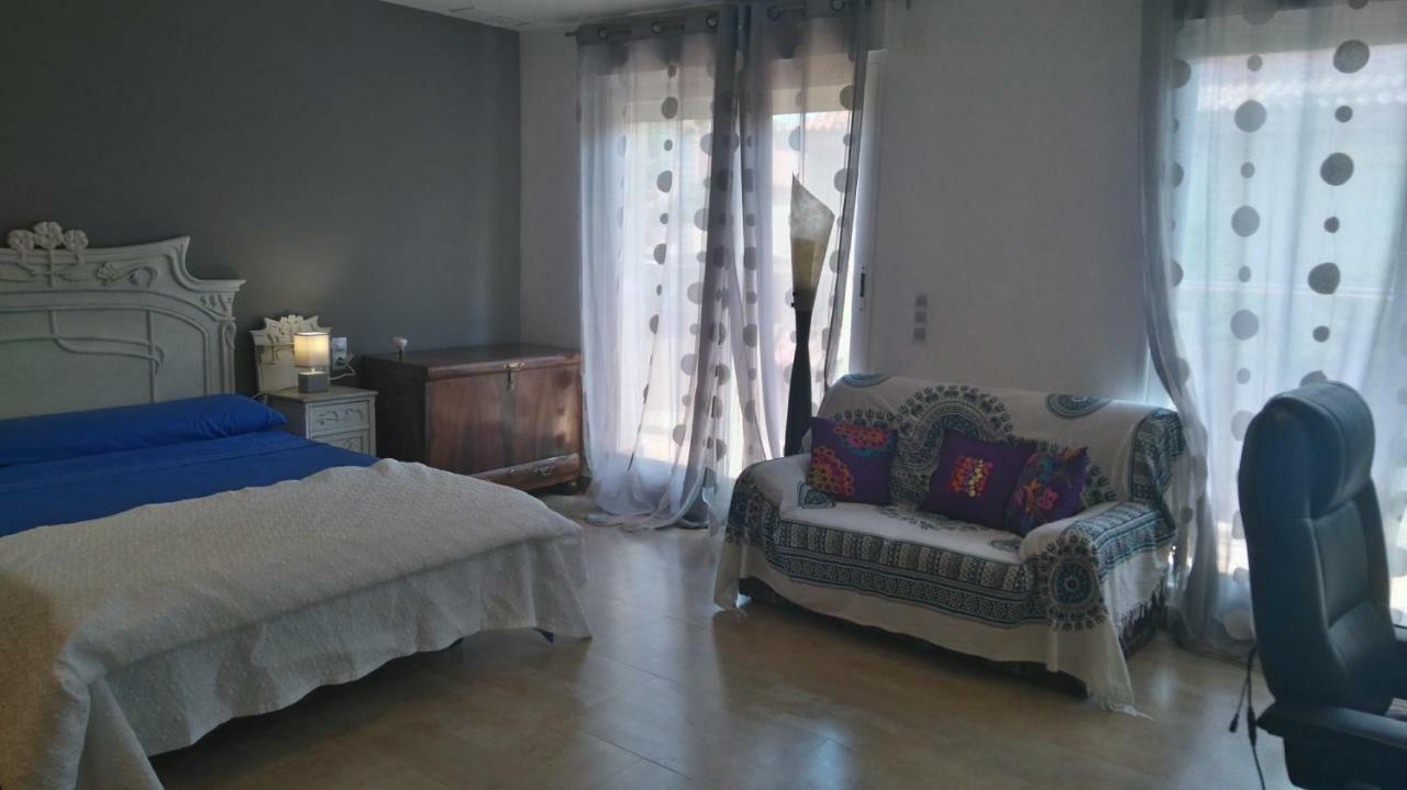 Apartamento Ade Apartment Ел Кампело Екстериор снимка