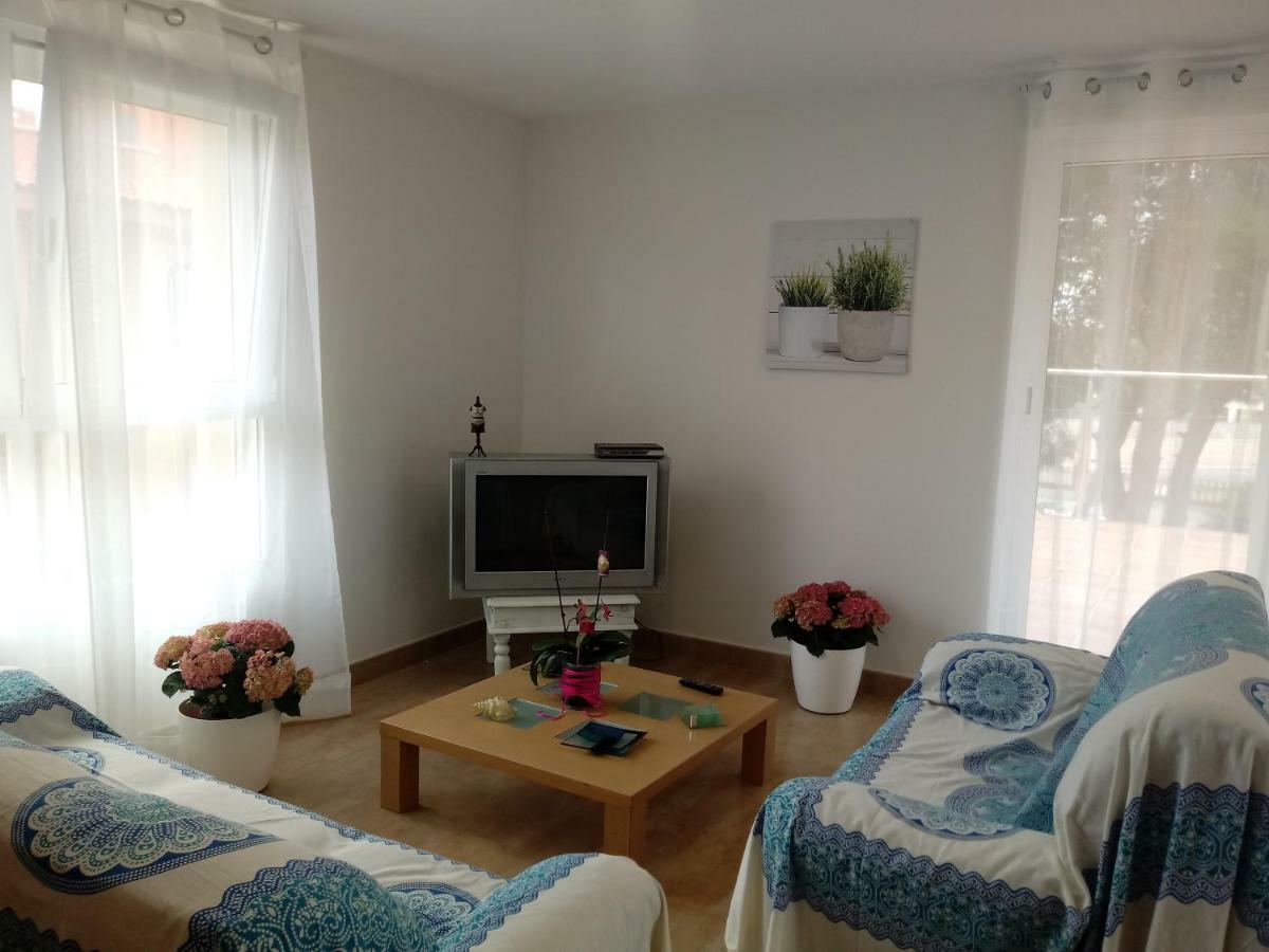 Apartamento Ade Apartment Ел Кампело Екстериор снимка